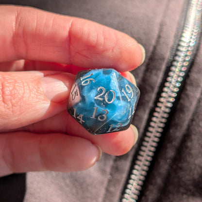 Mystic Mind - Black Blue Spindown D20