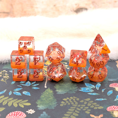 Red Fox DnD Dice Set – 12pc Animal Dice with Seated Foxes - Fennek and Finch