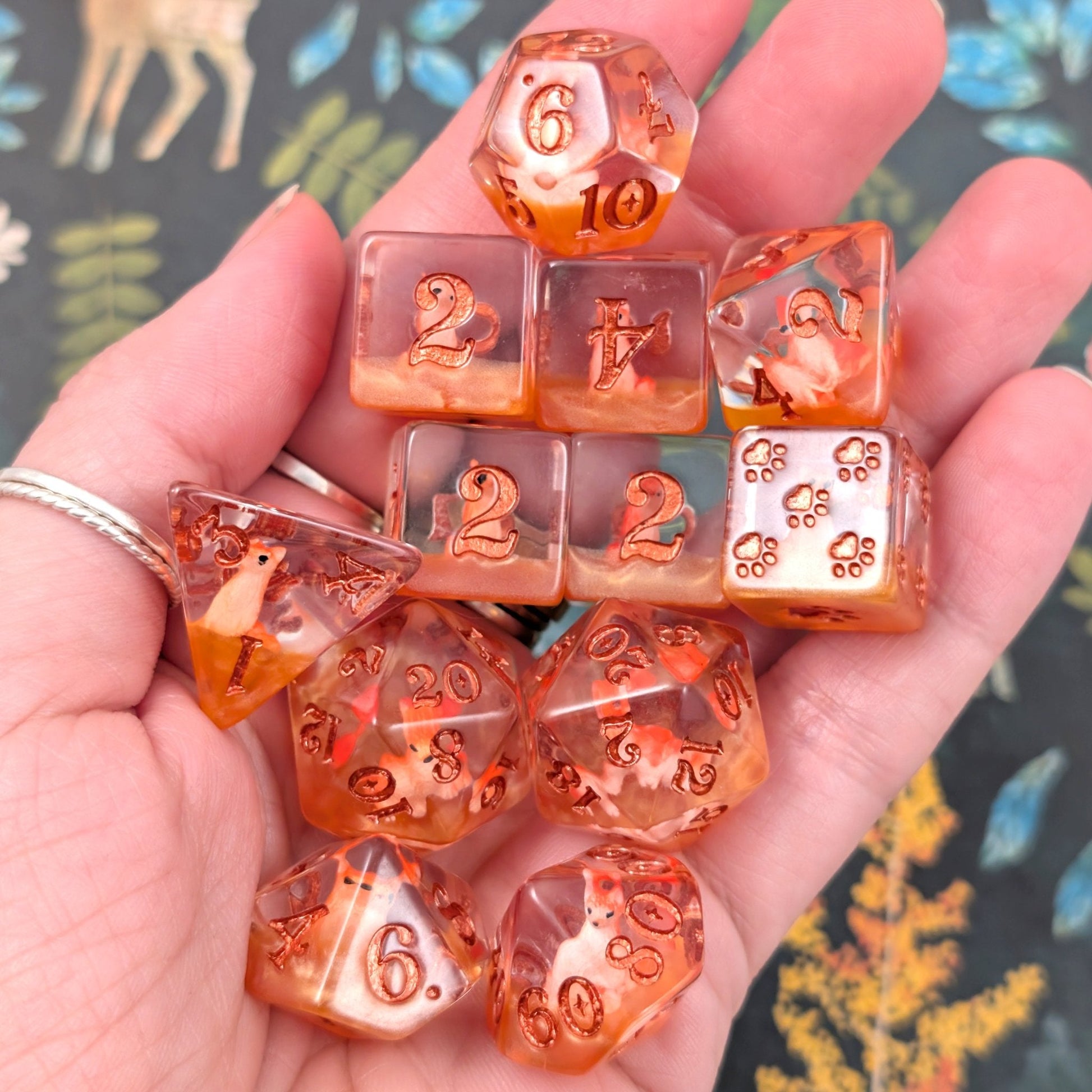 Red Fox DnD Dice Set – 12pc Animal Dice with Seated Foxes - Fennek and Finch