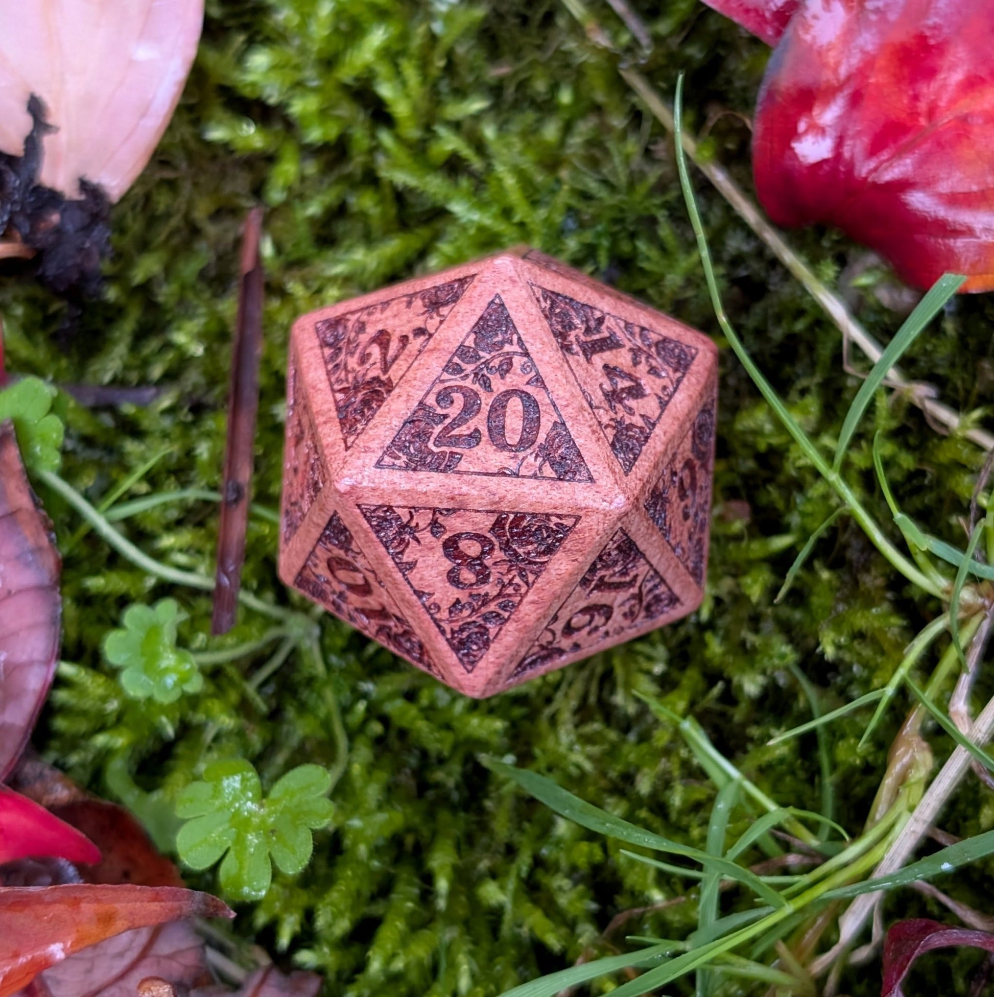 Rose Wood D20 – Large 1.25" Wooden Die with Rose Vines & Blossoms Dice sets Fennek and Finch