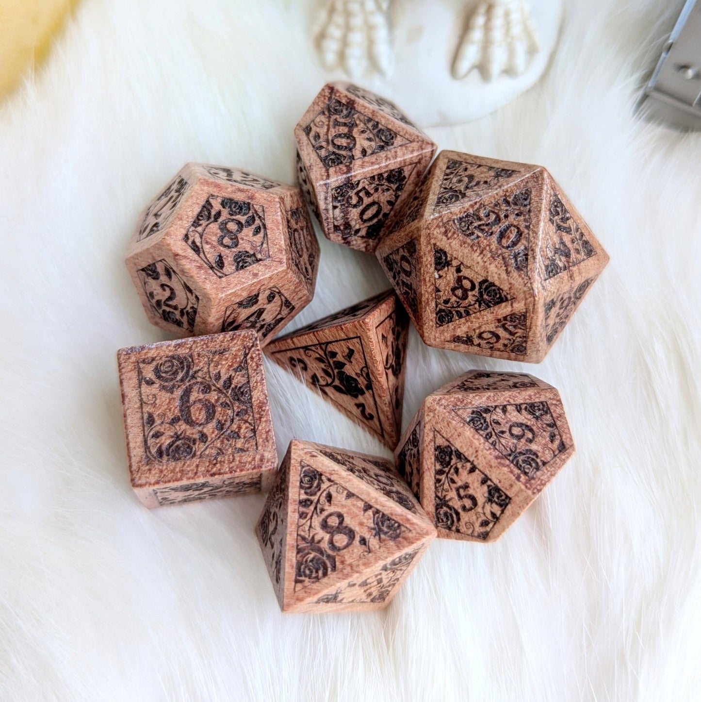 Rosewood Rose Vine Dice Set – 7 - Piece Wooden Floral Engraved DnD Dice - Fennek and Finch