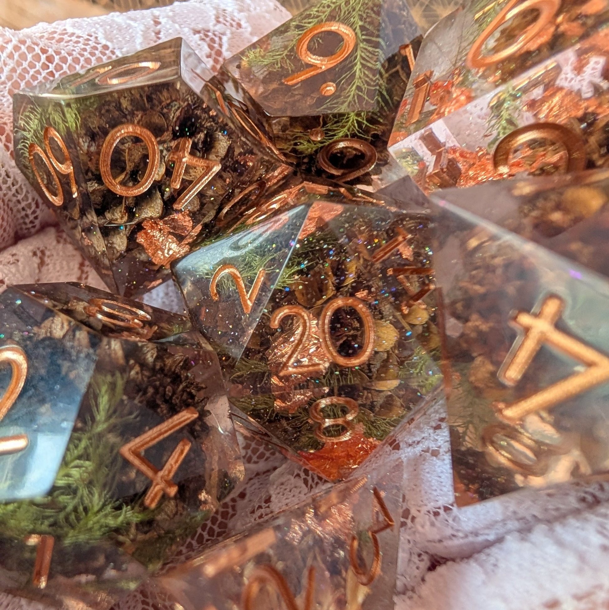 Sparkling Casuarina Seeds of Change Dice Set – Botanical Resin with Copper | Fennek & Finch - Fennek and Finch