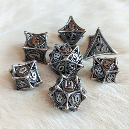 Spider Web Hollow Metal Dice Set – Geometric Design in Copper, Bronze, Silver & Black Dice sets Fennek and Finch Silver
