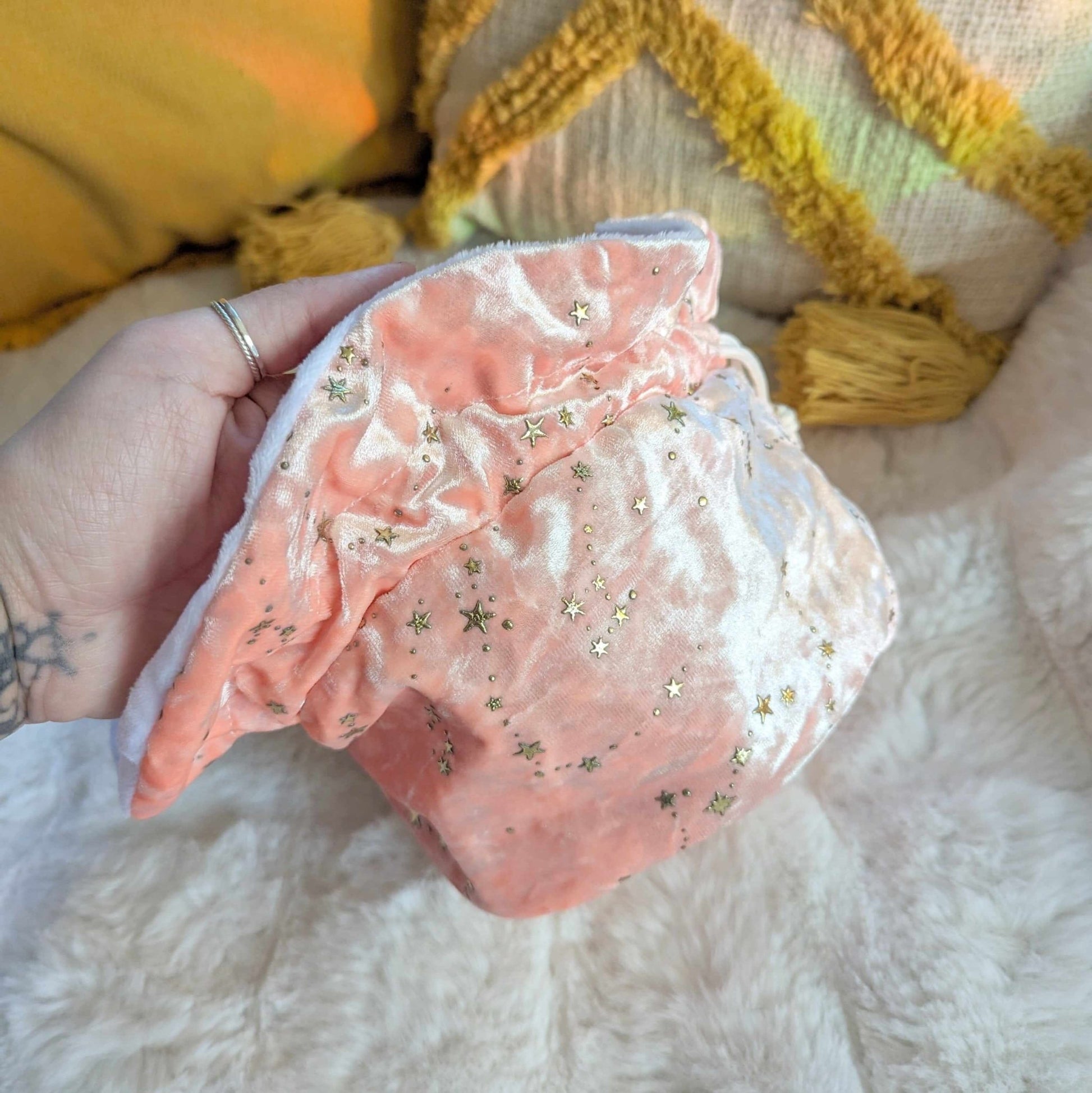 Starry Pink Dice Bag – Multi - Pocket Velvet Pouch with Gold Stars | Fennek & Finch - Fennek and Finch