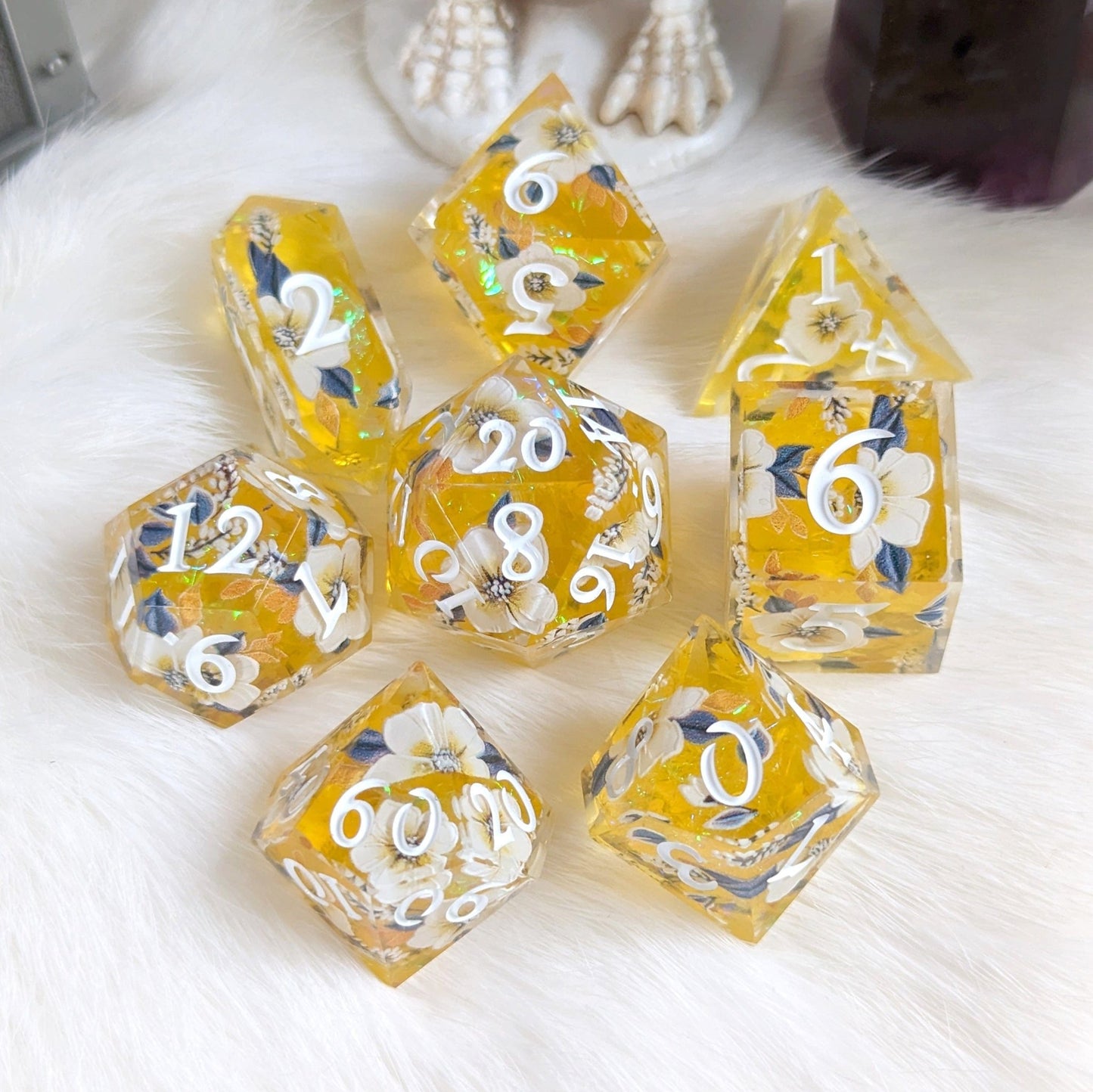 Summer Breeze Dice Set – 8 - Piece Floral Yellow White DnD Dice with Crystal D4 | Fennek & Finch - Fennek and Finch