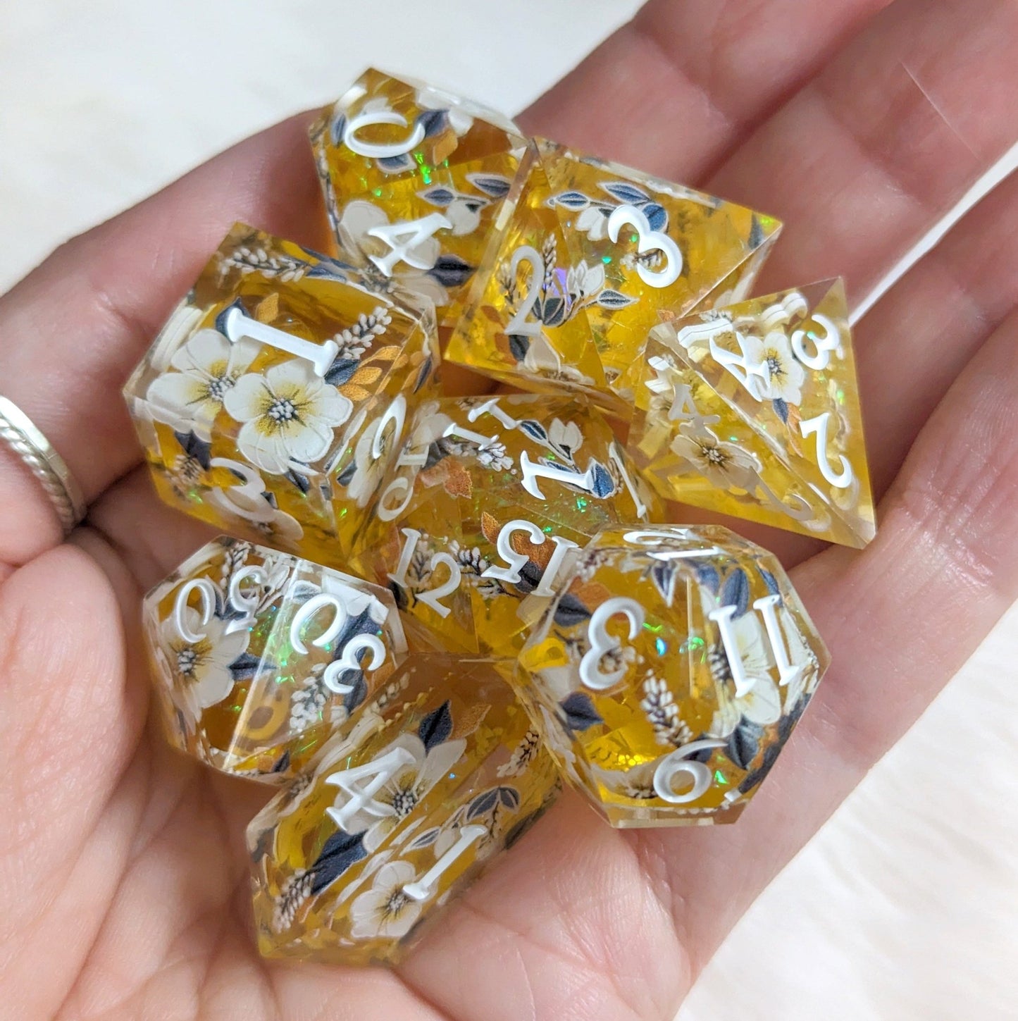 Summer Breeze Dice Set – 8 - Piece Floral Yellow White DnD Dice with Crystal D4 | Fennek & Finch - Fennek and Finch