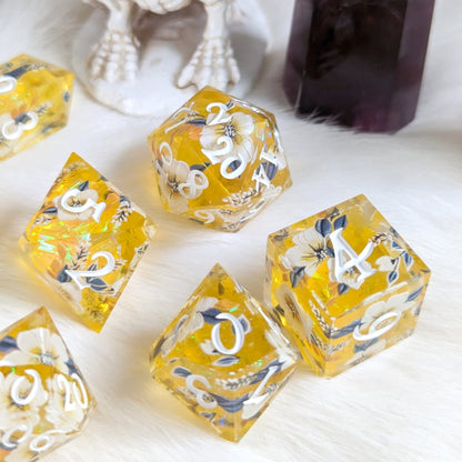 Summer Breeze Dice Set – 8 - Piece Floral Yellow White DnD Dice with Crystal D4 | Fennek & Finch - Fennek and Finch