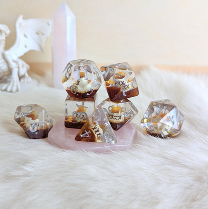 Tavern Quest Dice Set – 7 - Piece Brown Gold Coin DnD Dice | Fennek & Finch - Fennek and Finch
