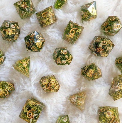 Verdant Sanctuary Dice Set – 7 - Piece Green Nature DnD Dice | Fennek & Finch - Fennek and Finch