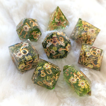 Verdant Sanctuary Dice Set – 7 - Piece Green Nature DnD Dice | Fennek & Finch - Fennek and Finch