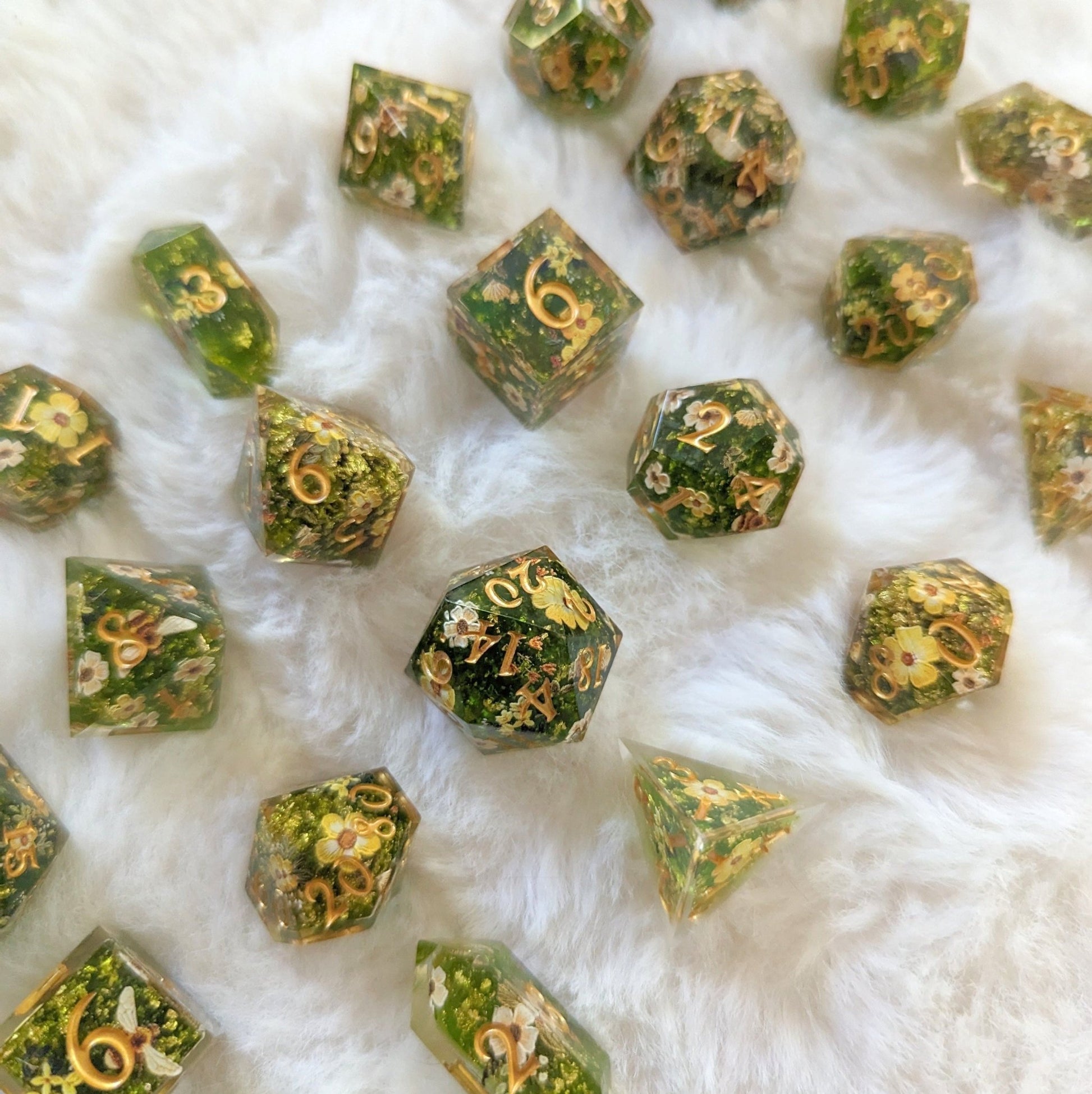 Verdant Sanctuary Dice Set – 7 - Piece Green Nature DnD Dice | Fennek & Finch - Fennek and Finch