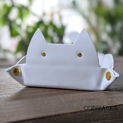 White Cat Dice Tray – Foldable PU Leather Rolling Tray for DnD | Fennek & Finch - Fennek and Finch