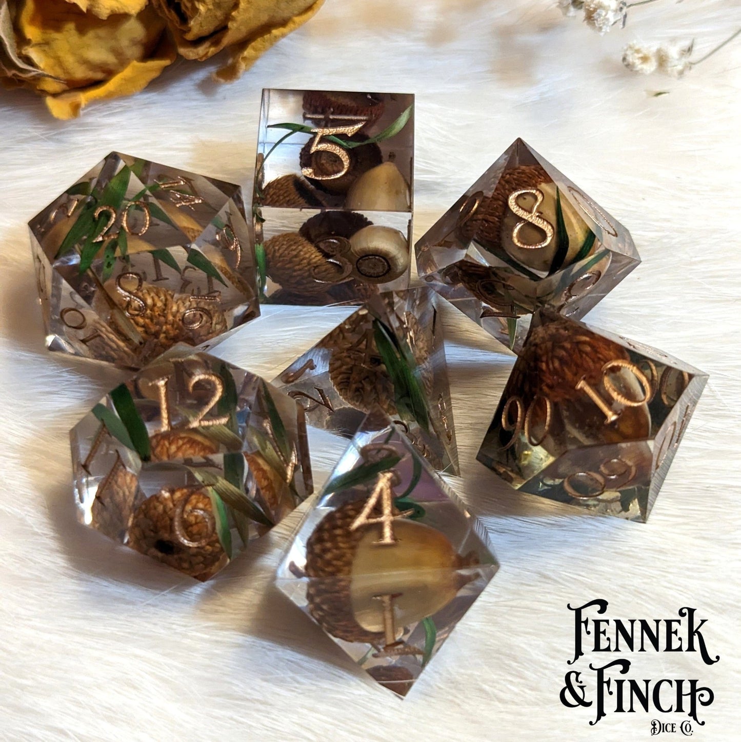Acorn Sharp Edge Dice Set – 7 - Piece with Real Acorns | Fennek & Finch - Fennek and Finch