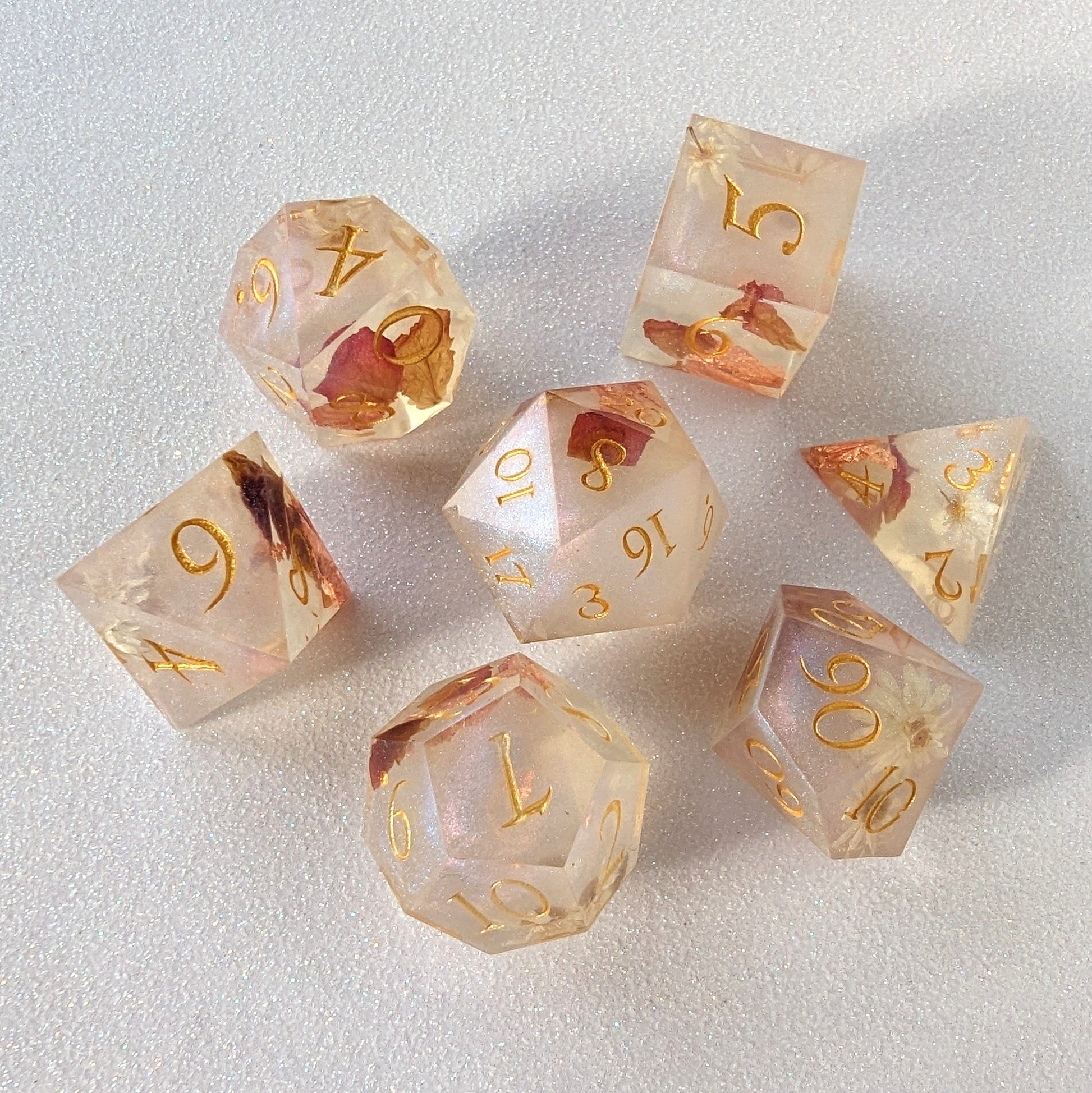 Adoration - 7 Piece Sharp Edge Dice Set