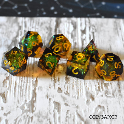 Autumn Magic Sharp Edge Dice Set – 7 - Piece Fall Colors DnD Dice - Fennek and Finch