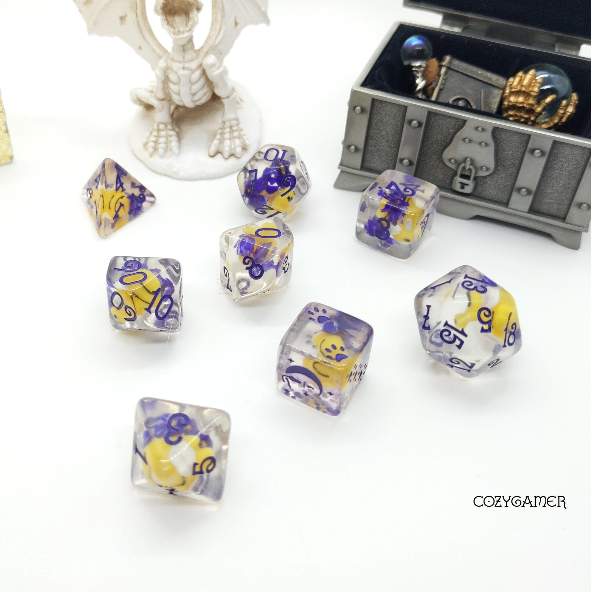 Bees and Flowers Dice Set. 8 Piece Bumble Bees and Dried Flowers
