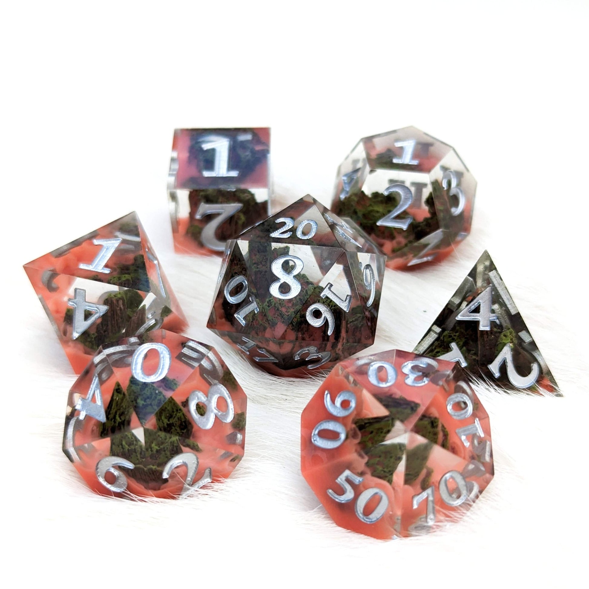 Blood Mountain Sharp Edge Dice Set – 7 - Piece Red Mist Forest DnD Dice - Fennek and Finch