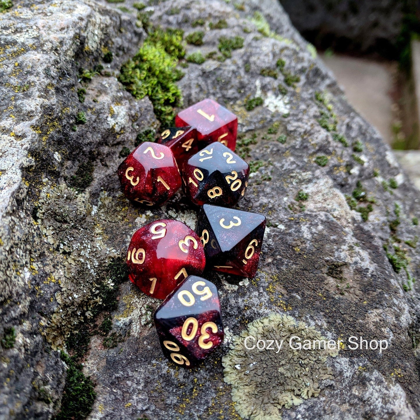 Blood Ruby Dice Set – 7-Piece Semi-Transparent Black Red Glitter Acrylic DnD Dice sets Fennek and Finch