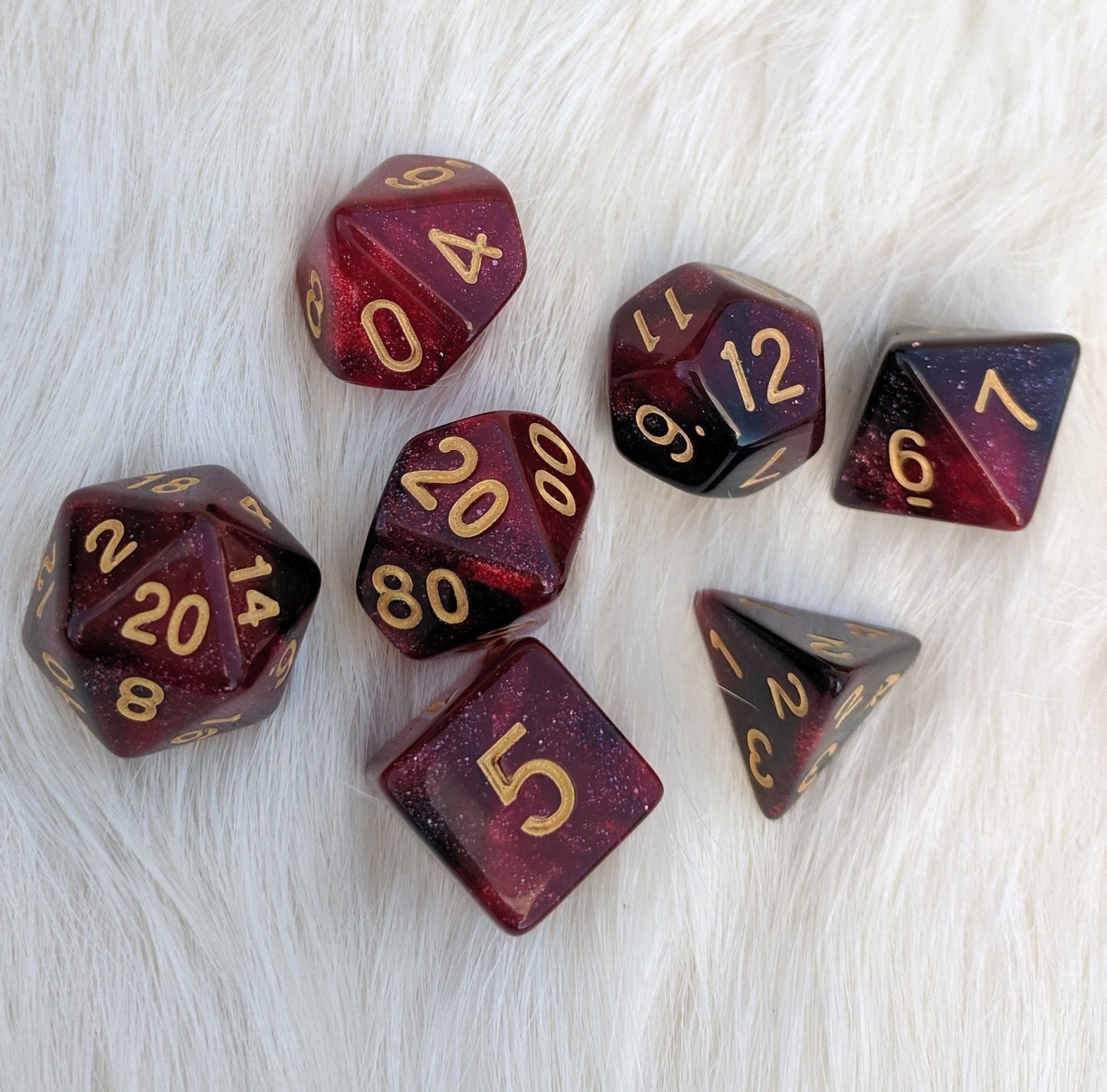 Blood Ruby Dice Set – 7-Piece Semi-Transparent Black Red Glitter Acrylic DnD Dice sets Fennek and Finch
