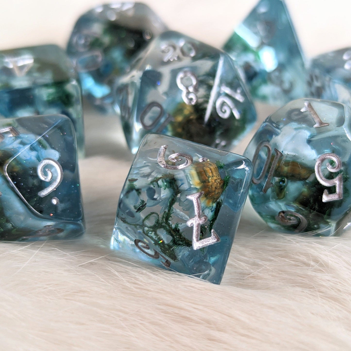 Blue Flower and Moss DND Dice Set with Dried Flowers in Glittering Resin