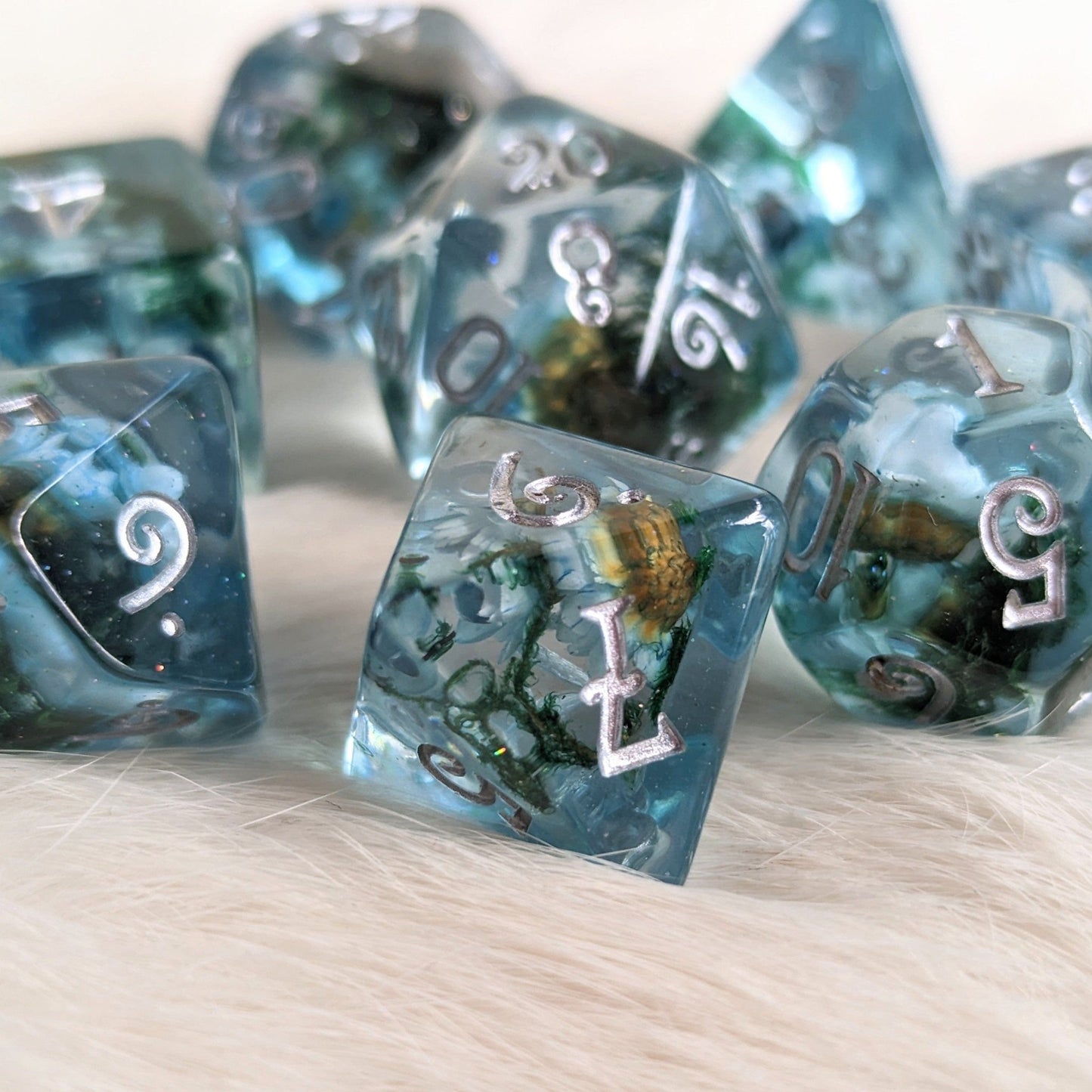 Blue Flower and Moss Dice Set – 8 - Piece Botanical DnD Dice with Paw D6 | Fennek & Finch - Fennek and Finch