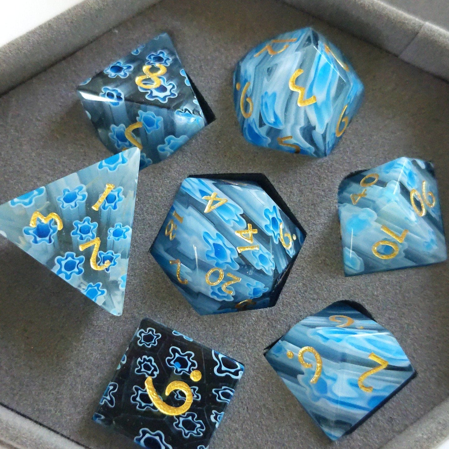 Blue Flower Glass Dice Set – 7-Piece Gemstone Floral DnD Dice Dice sets Fennek and Finch