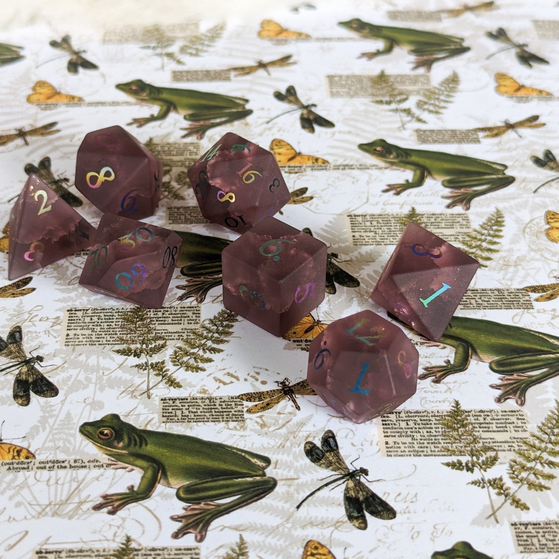 Burgundy Crackled Glass Dice Set – 7 - Piece Real Glass DnD Dice | Fennek & Finch - Fennek and Finch