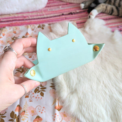 Cat Dice Tray in Mint | Foldable PU Leather Rolling Tray for DnD - Fennek and Finch