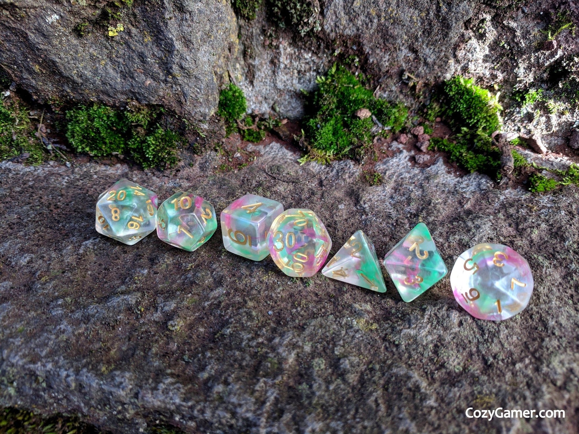 Charmer Dice Set – 7-Piece Pink Green Swirl Charisma DnD Dice Dice sets Fennek and Finch