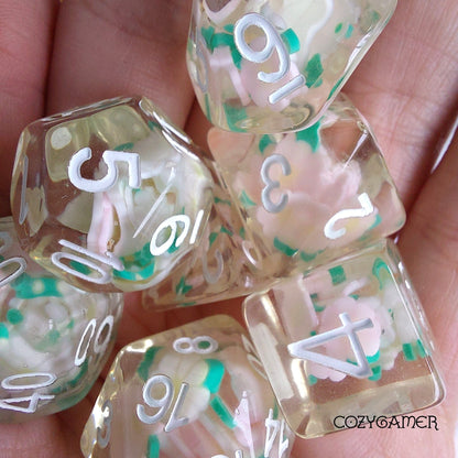 Daisy DnD Dice Set – 7-Piece Flower Clay Slices Botanical Dice Dice sets Fennek and Finch