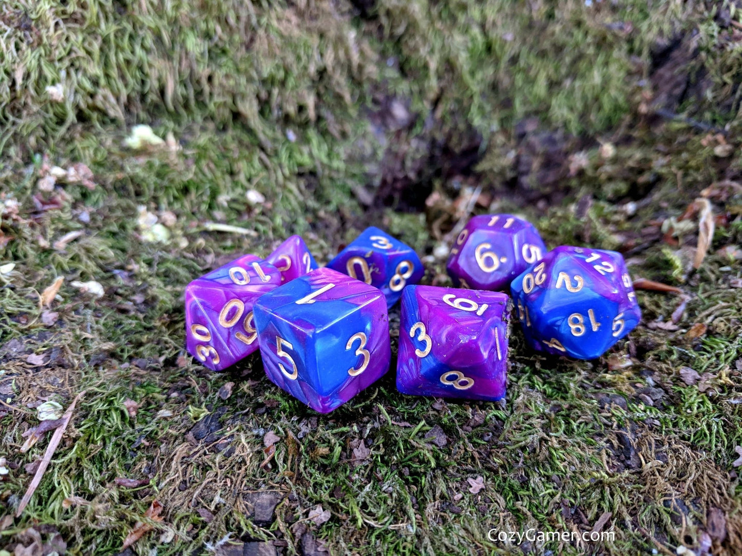 Deviant Dice Set – 7-Piece Pearly Blue Purple Marbled Polyhedral DnD Dice Dice sets Fennek and Finch