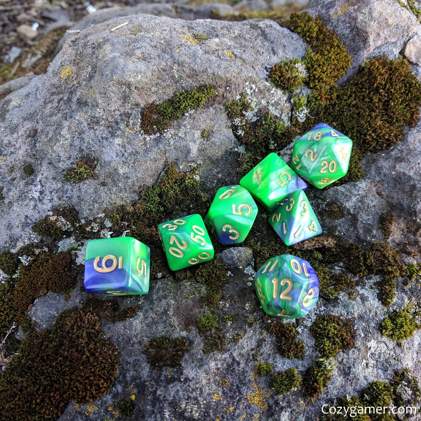 Dragon Dice Set – 7-Piece Marbled Pearly Green Purple Acrylic DnD Dice Dice sets Fennek and Finch