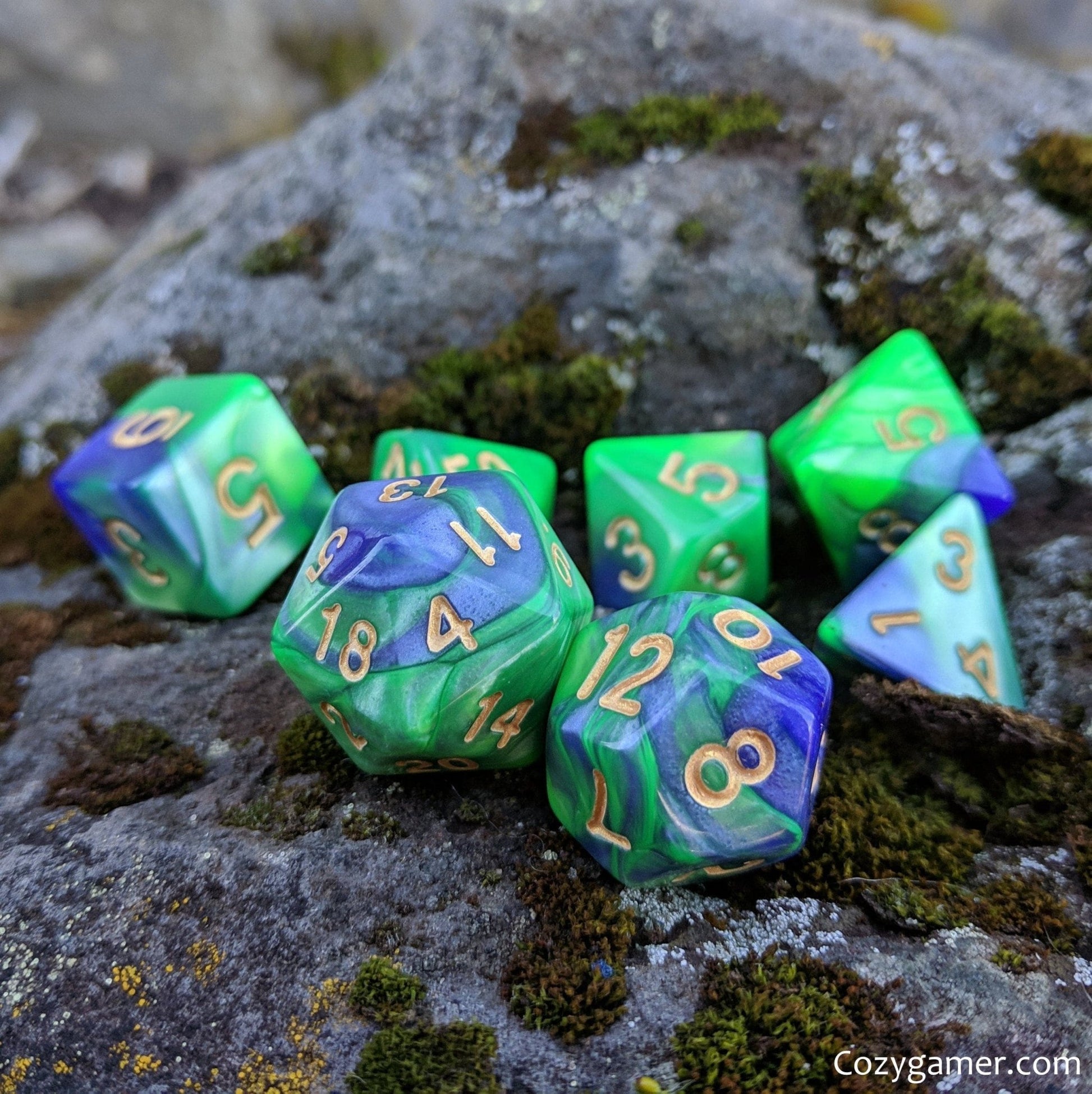 Dragon Dice Set – 7-Piece Marbled Pearly Green Purple Acrylic DnD Dice Dice sets Fennek and Finch