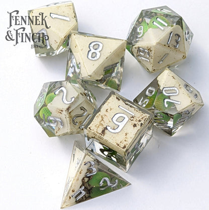 Dragon Egg Sharp Edge Dice Set – 7 - Piece Green Egg DnD Dice - Fennek and Finch