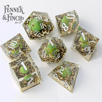 Dragon Egg Sharp Edge Dice Set – 7 - Piece Green Egg DnD Dice - Fennek and Finch