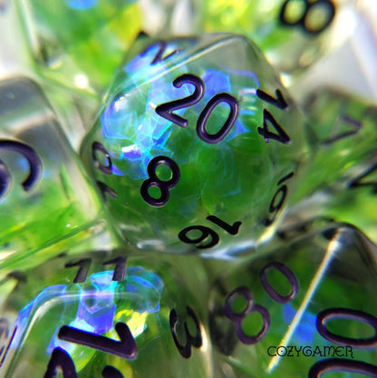 Dragon Scales Dice Set – 7-Piece Iridescent Green Purple | Fennek & Finch Dice sets Fennek and Finch