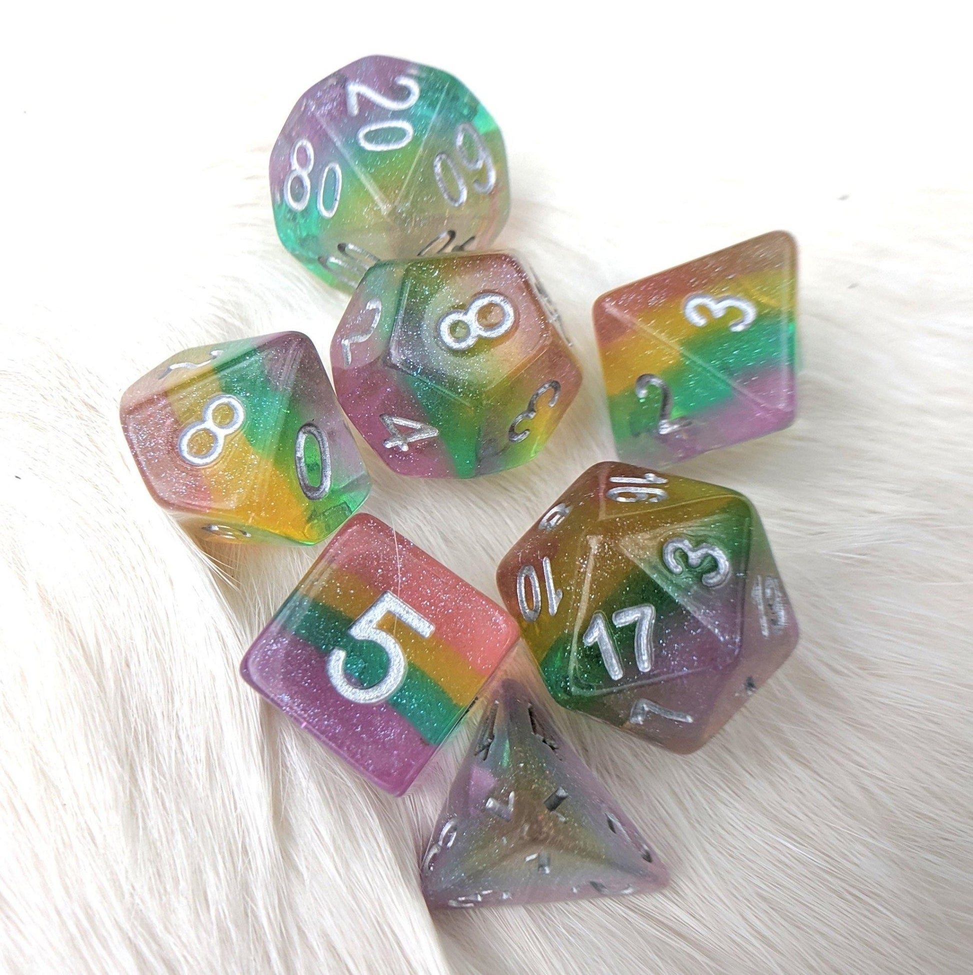 Fairy Dust Dice Set – 7-Piece Translucent Glitter Pastel Rainbow Gradient DnD Dice sets Fennek and Finch