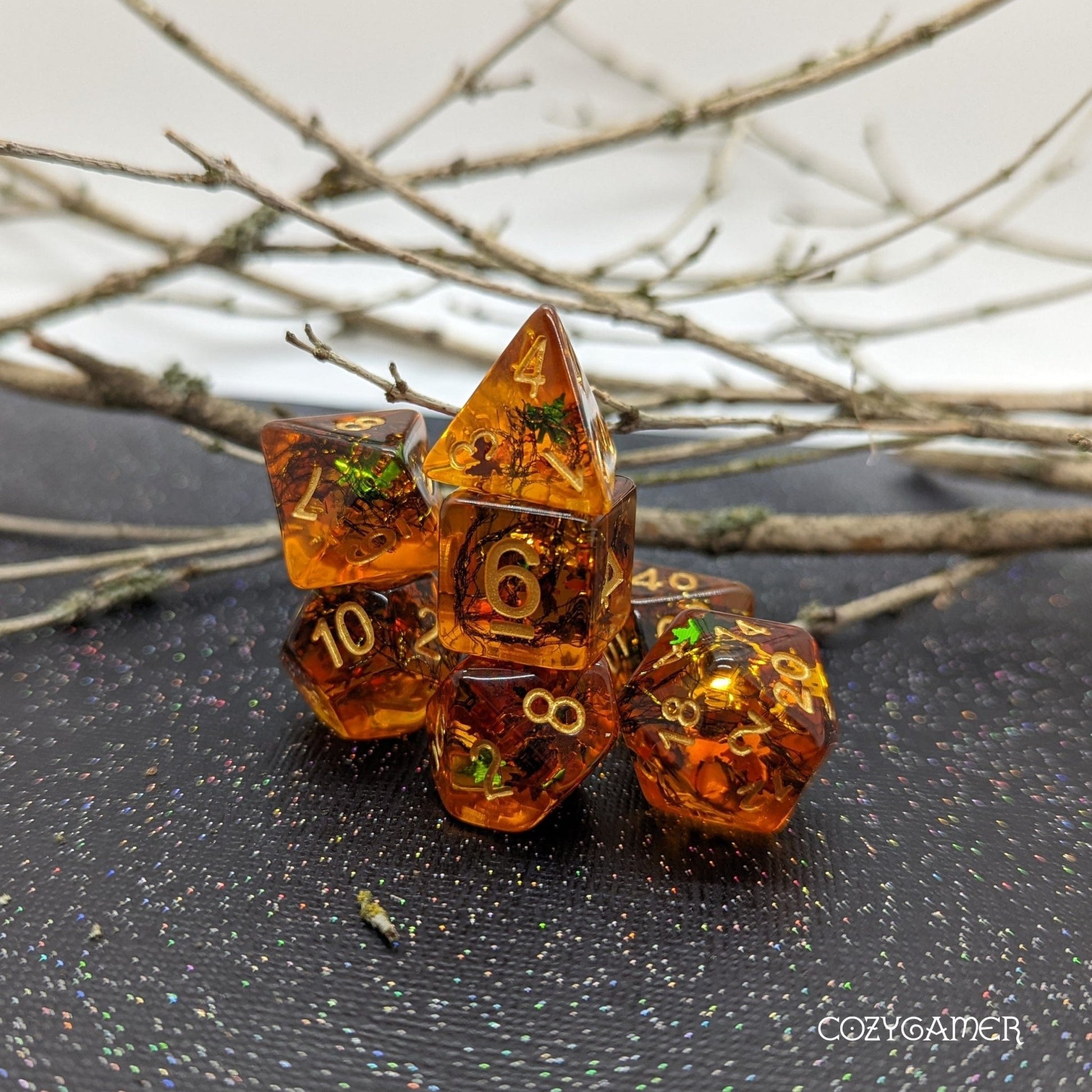 Falling Leaves Dice Set – 7 - Piece Autumn DnD Dice | Fennek & Finch - Fennek and Finch
