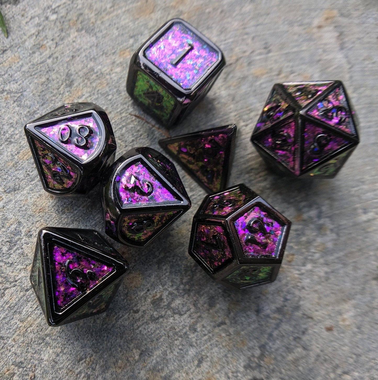 Glittering Magenta Green Metal Dice Set – Color Shift with Black Trim - Fennek and Finch