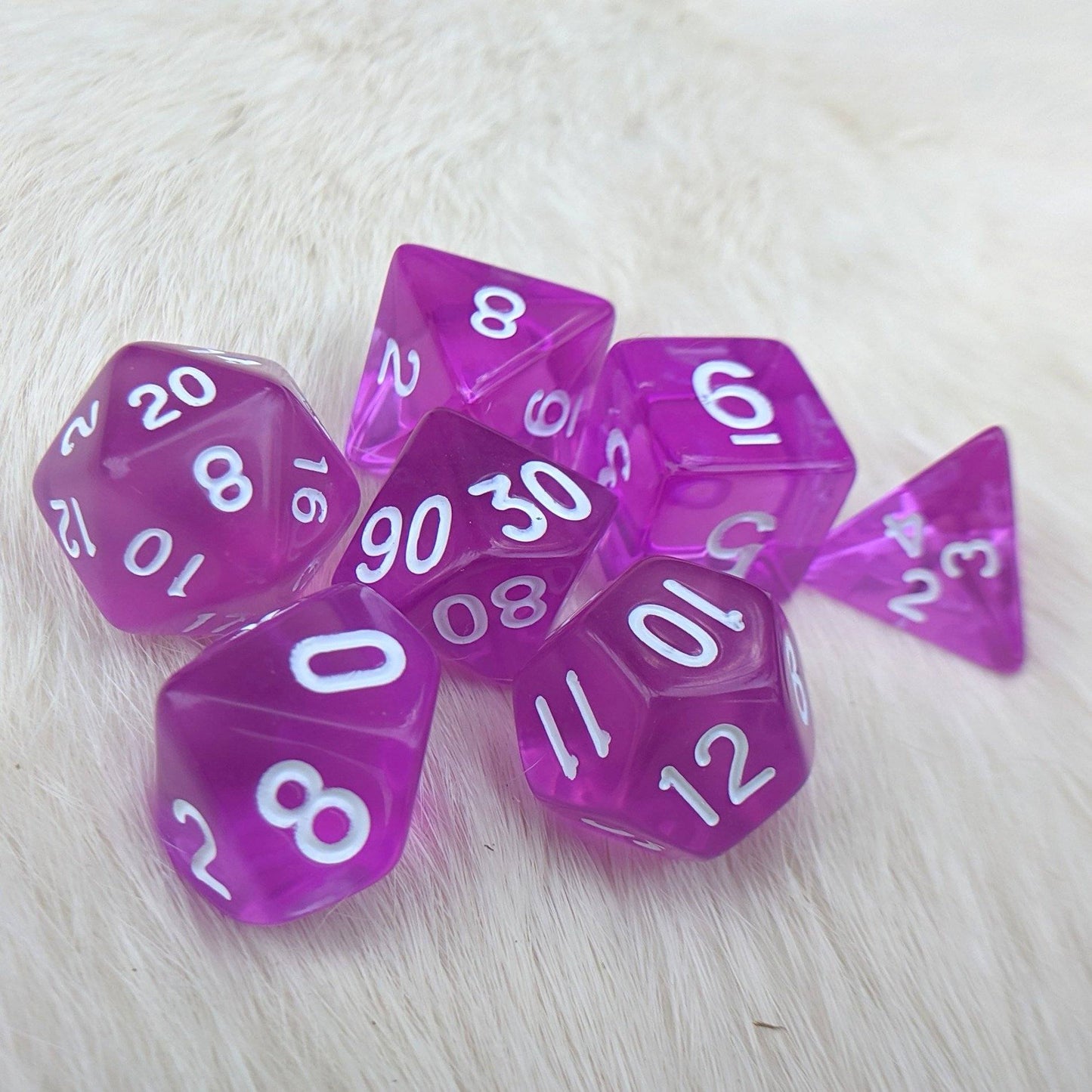 Grape Dice Set – 7-Piece Clear Purple Acrylic DnD Dice Dice sets Fennek and Finch