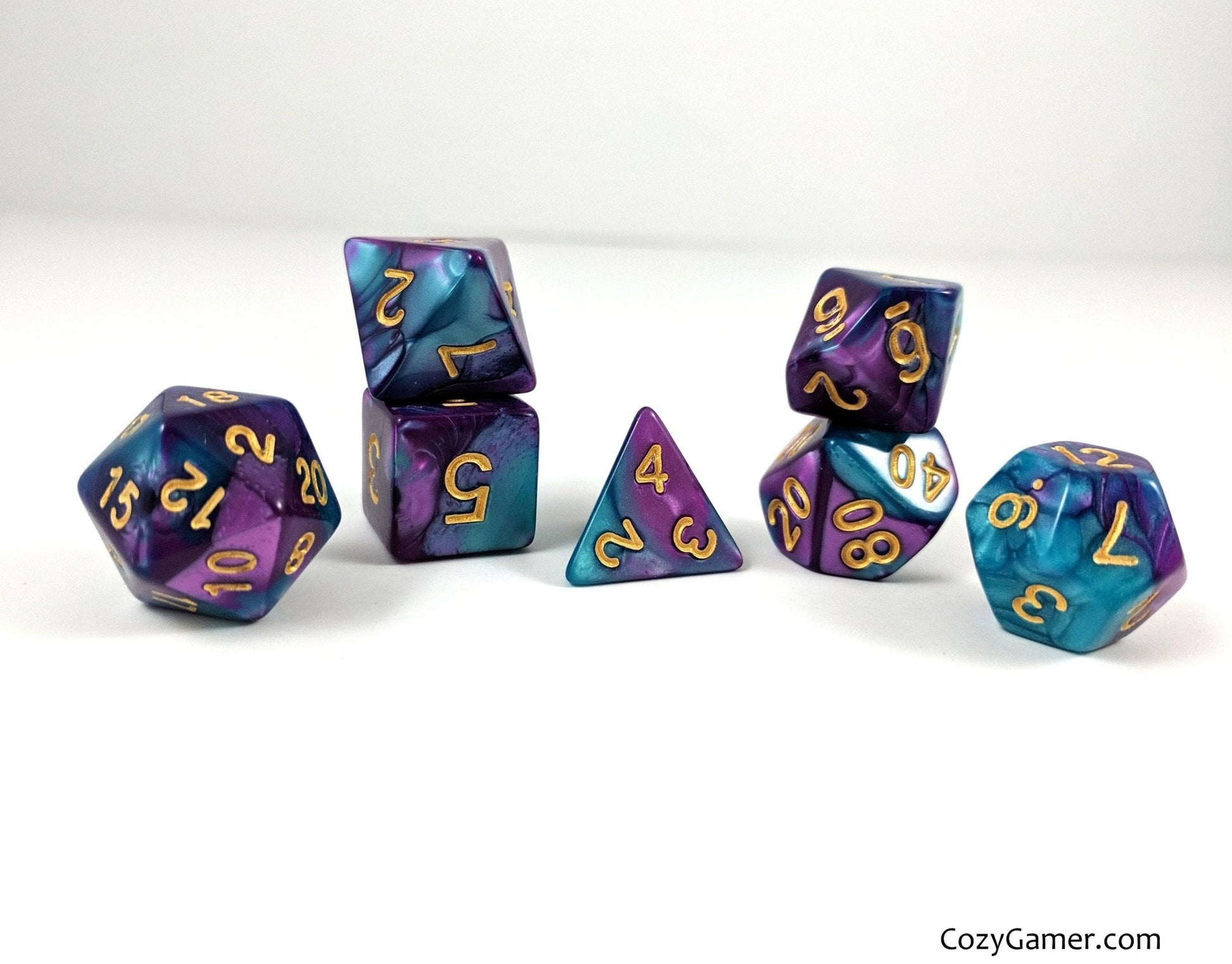 Guidance Dice Set – 7-Piece Pearly Blue Purple DnD Dice Gold Numbers Dice sets Fennek and Finch