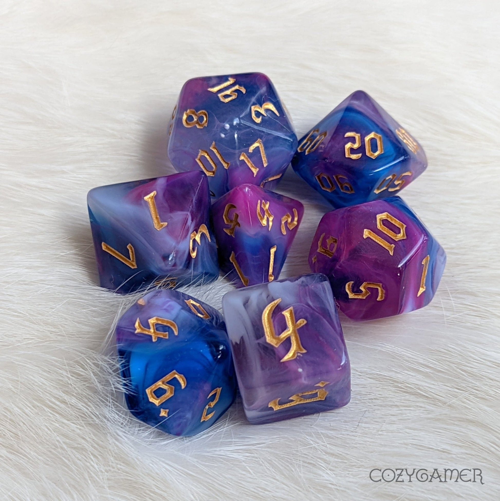 Harpy Marbled Dice Set – 7-Piece White Blue Purple Acrylic DnD Dice Dice sets Fennek and Finch
