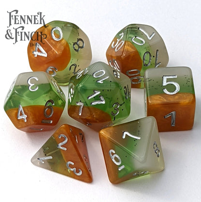 Kiwi Dice Set – 7-Piece Fruit Themed Layered Green Acrylic DnD Dice Dice sets Fennek and Finch