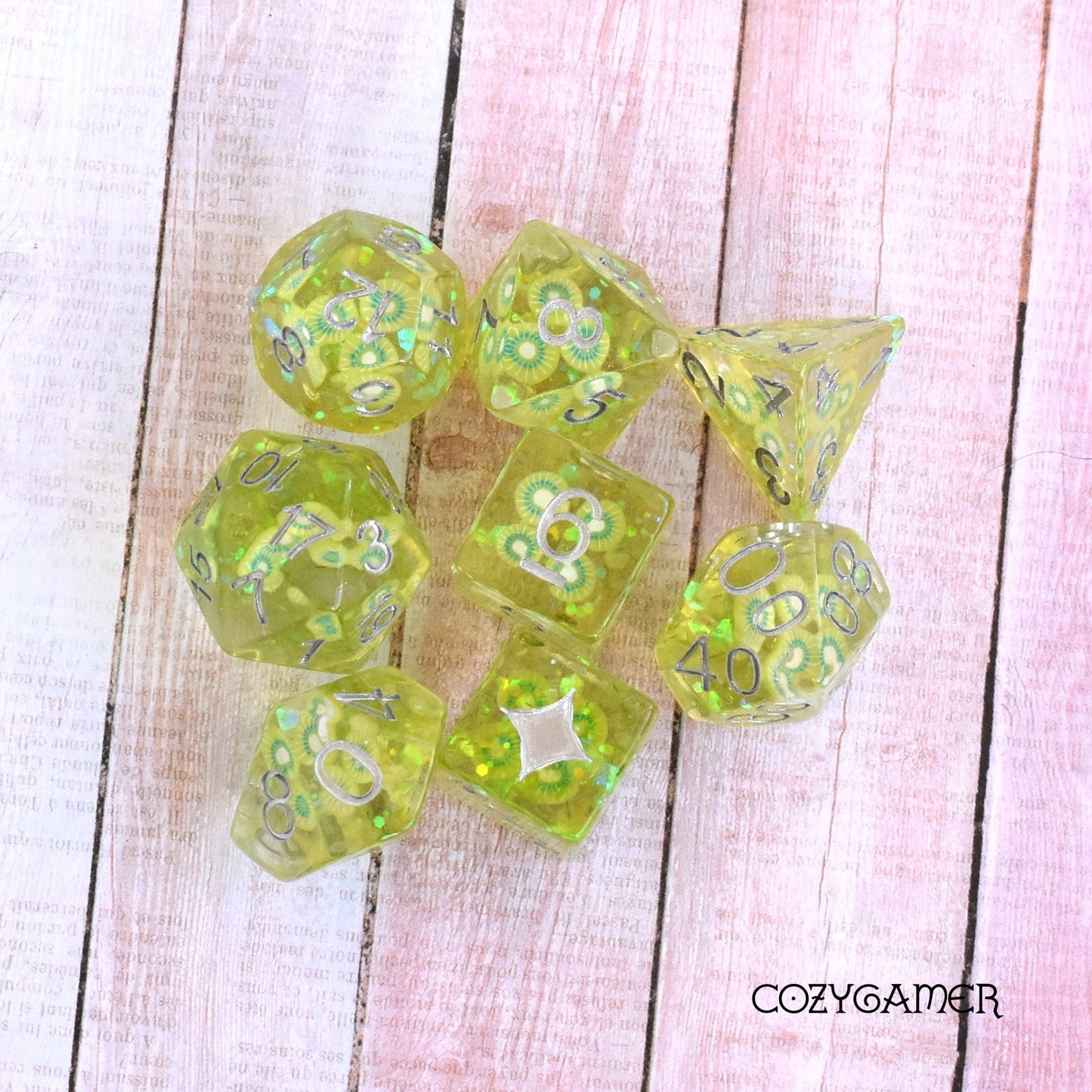 Kiwi Dice Set – 8 - Piece Fruit Slice DnD Dice | Fennek & Finch - Fennek and Finch