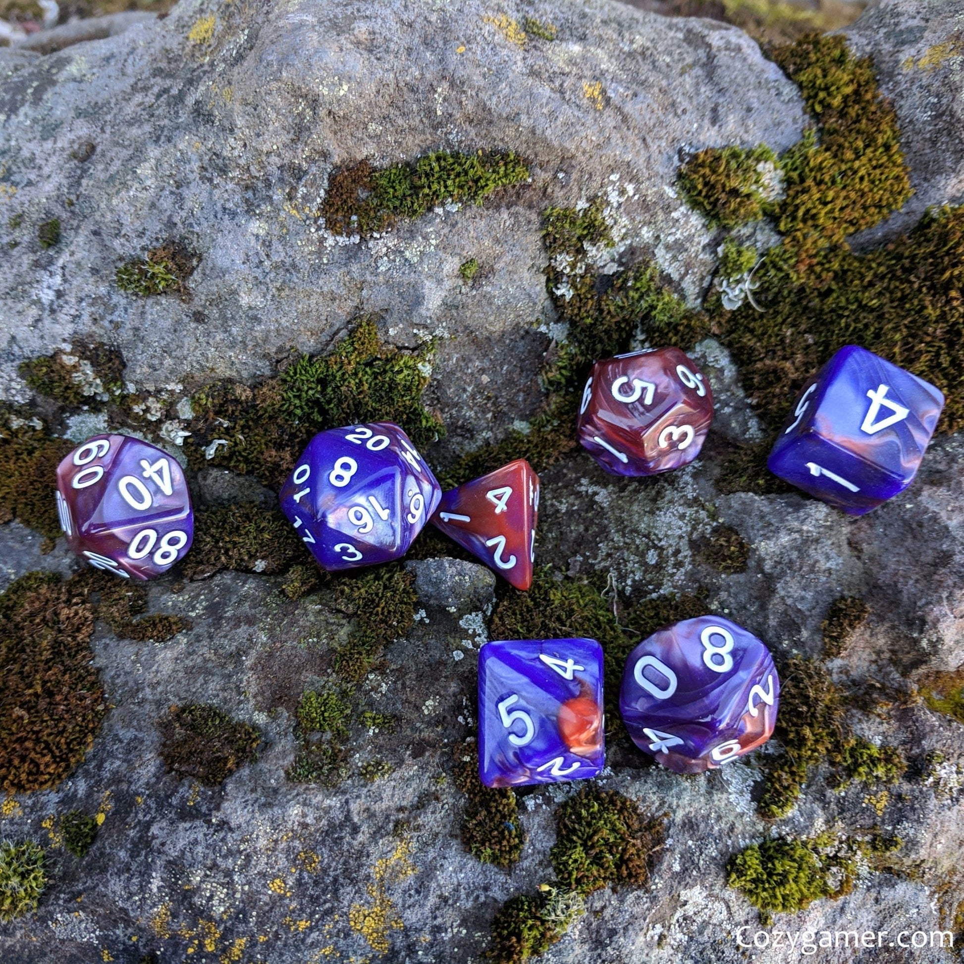 Midnight Rose Dice Set – 7-Piece Marbled Pearly Purple Copper DnD Dice Dice sets Fennek and Finch