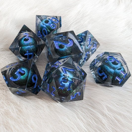 Moving Eye Liquid Core Dice Set – 7 - Piece Sharp Edge Floating Eye DnD - Fennek and Finch