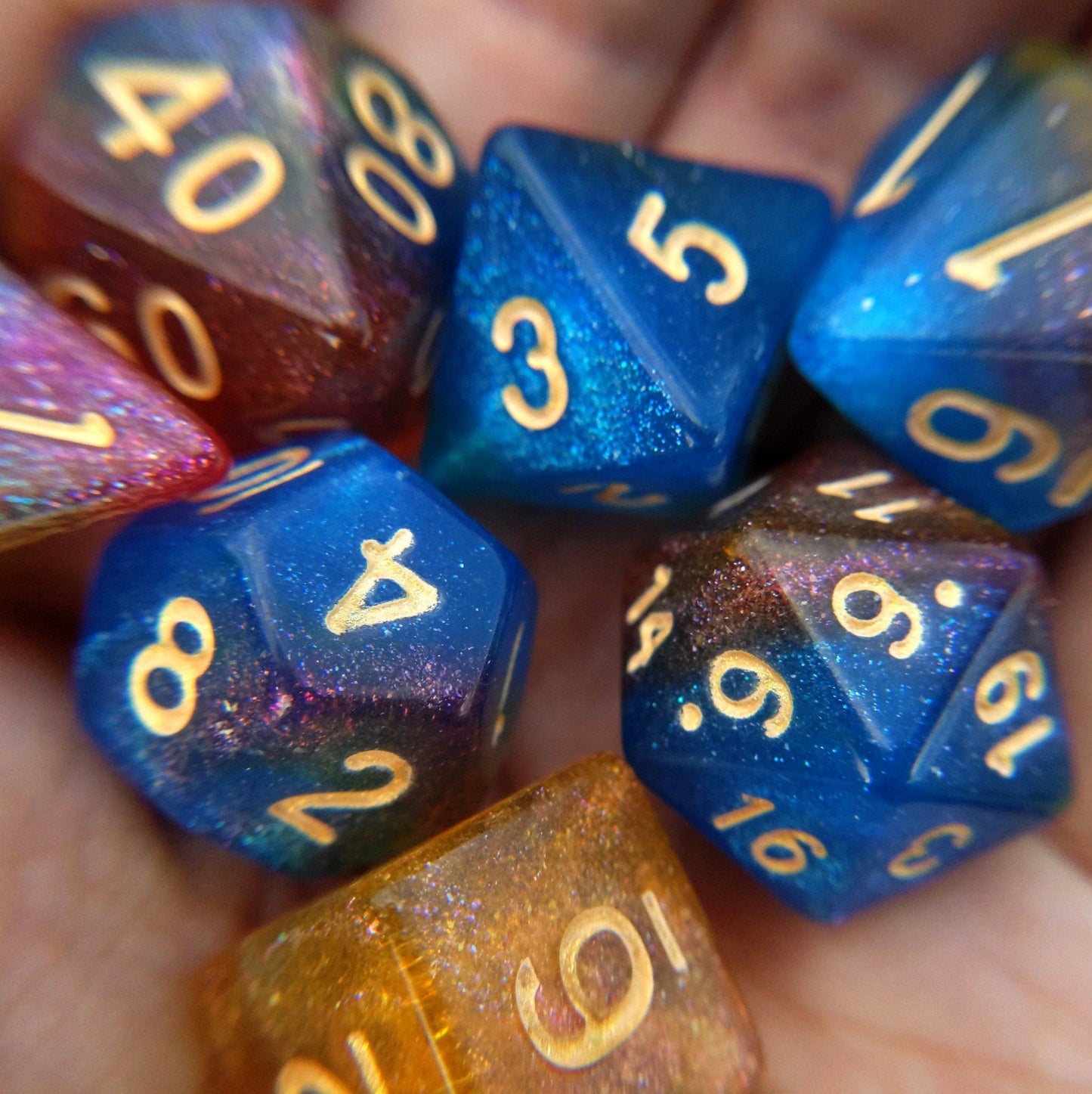 Rainbow Reef Dice Set – 7-Piece Micro Shimmer Galaxy Ocean DnD Dice Dice sets Fennek and Finch