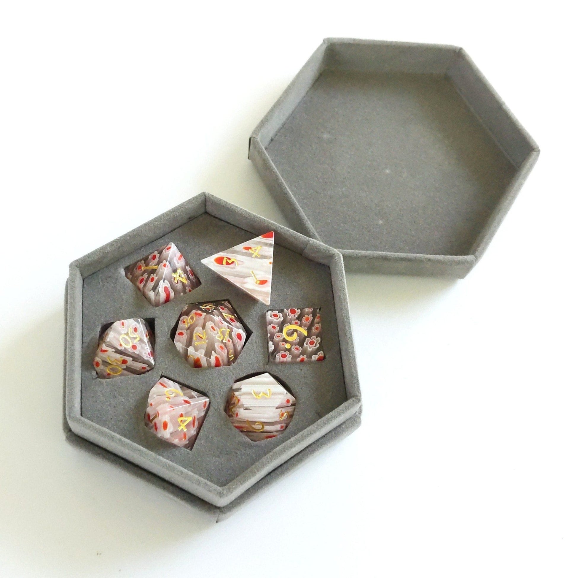 Red White Flower Glass Dice Set – 7-Piece Gemstone Floral DnD Dice Dice sets Fennek and Finch