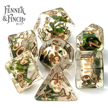 Resting Skull Dice Set, Skull beads and moss Dice sets Fennek and Finch