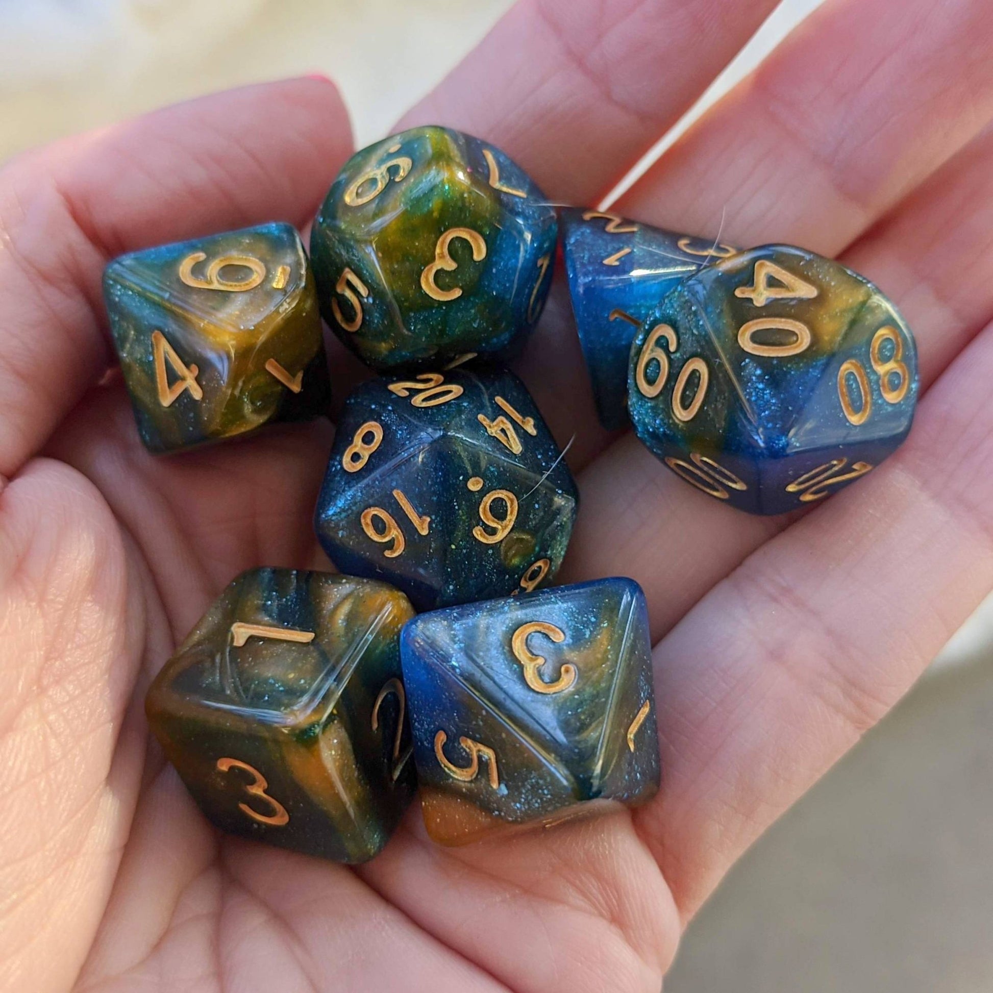 River at Dusk Dice Set – 7 - Piece Blue Purple Twilight DnD Dice - Fennek and Finch